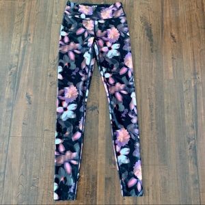 JOYLAB Floral Leggings SZ- XS